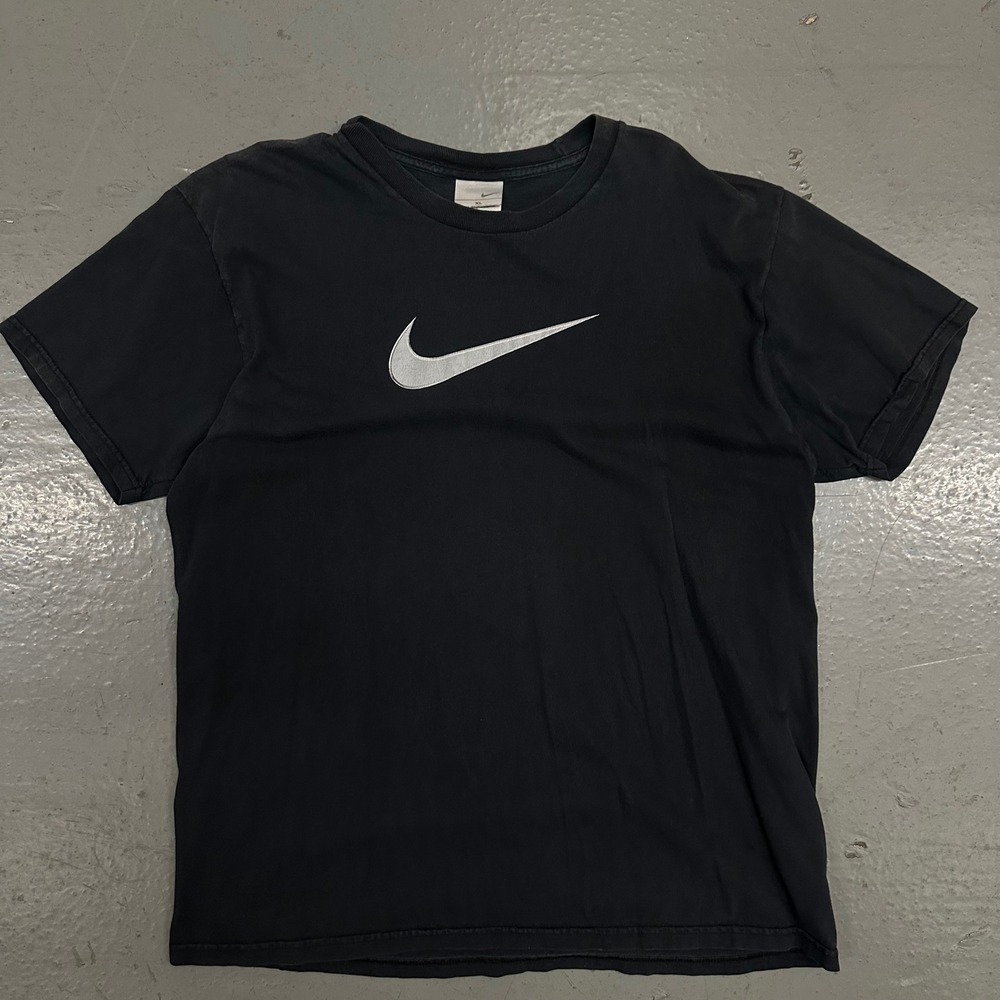 Vintage Nike Mens Big Swoosh T-Shirt XL Black Preowned Faded Center Logo